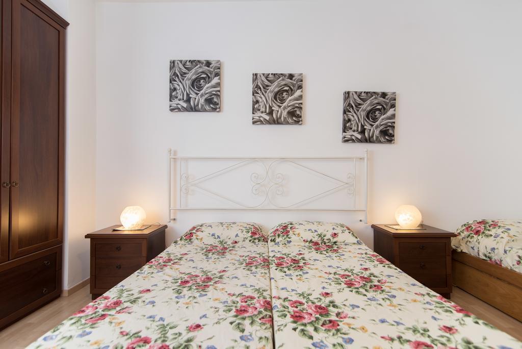 روما Le Rose B&B الغرفة الصورة