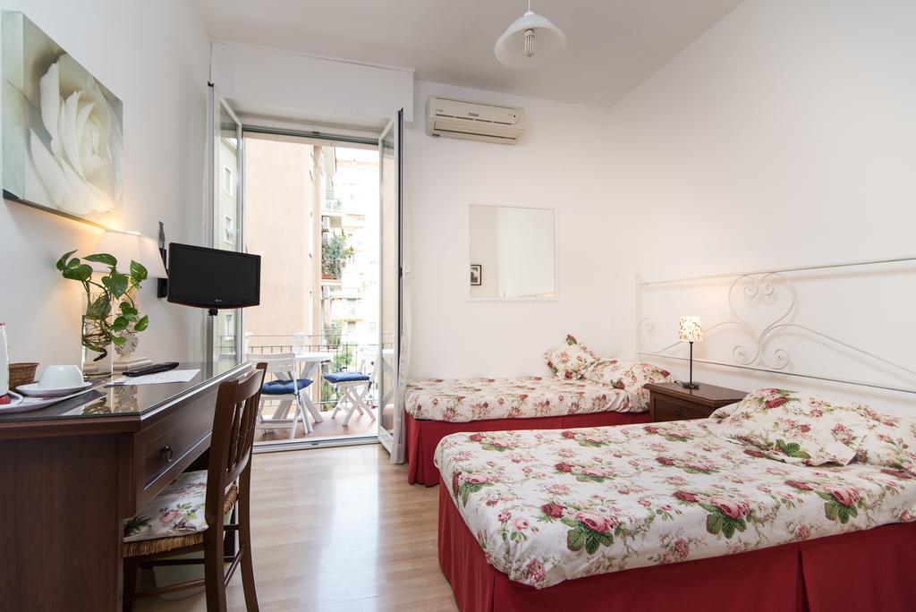 روما Le Rose B&B الغرفة الصورة